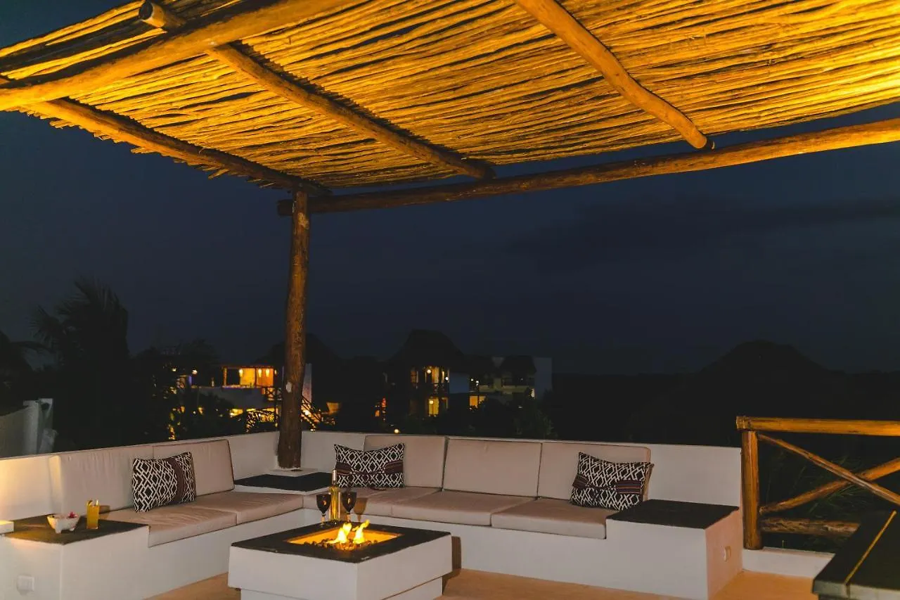 La Puerta Azul Beachfront - Adults Only Isla Holbox